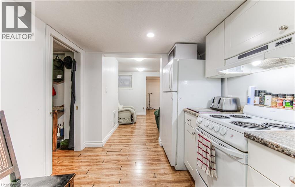 119 WALKER Street thumbnail 32