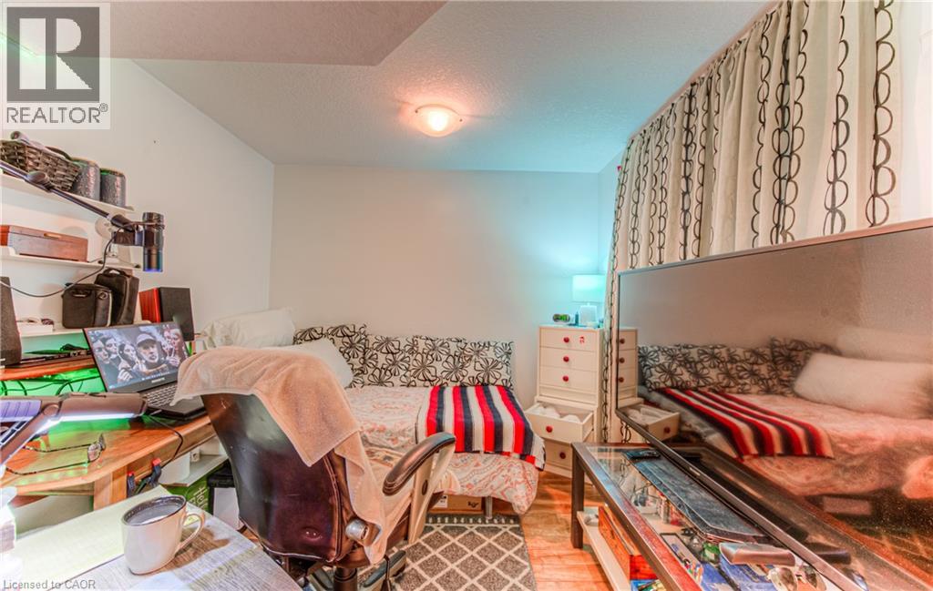 119 WALKER Street thumbnail 34