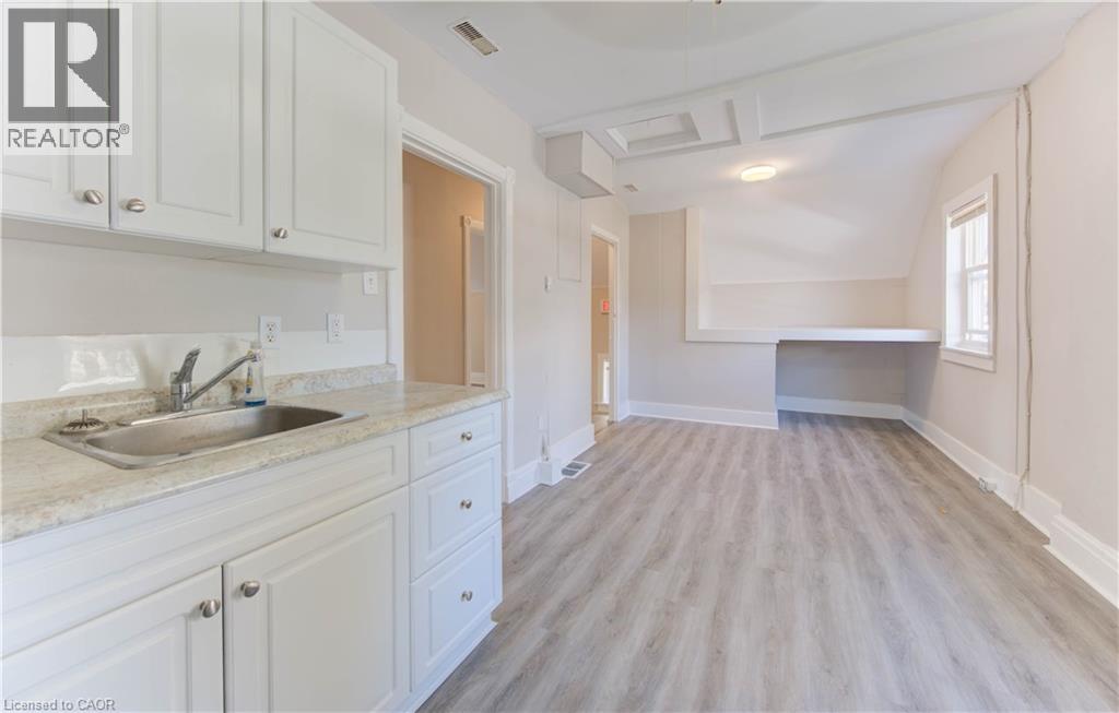 233 LANCASTER Street E thumbnail 22