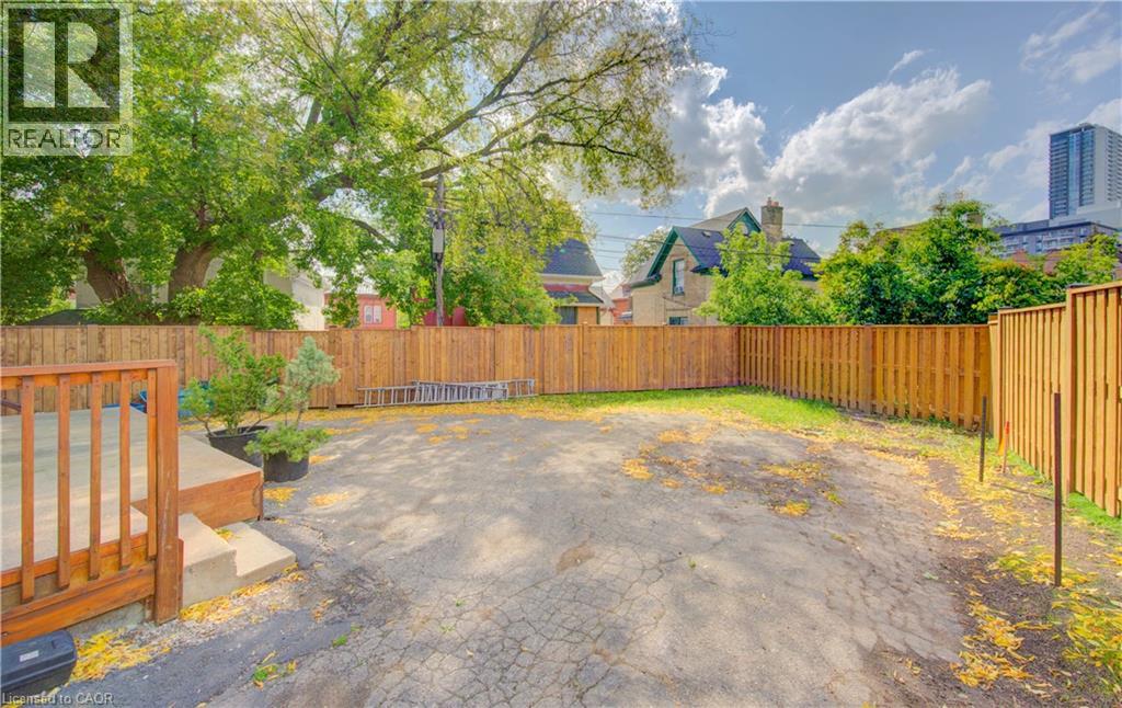 233 LANCASTER Street E thumbnail 32