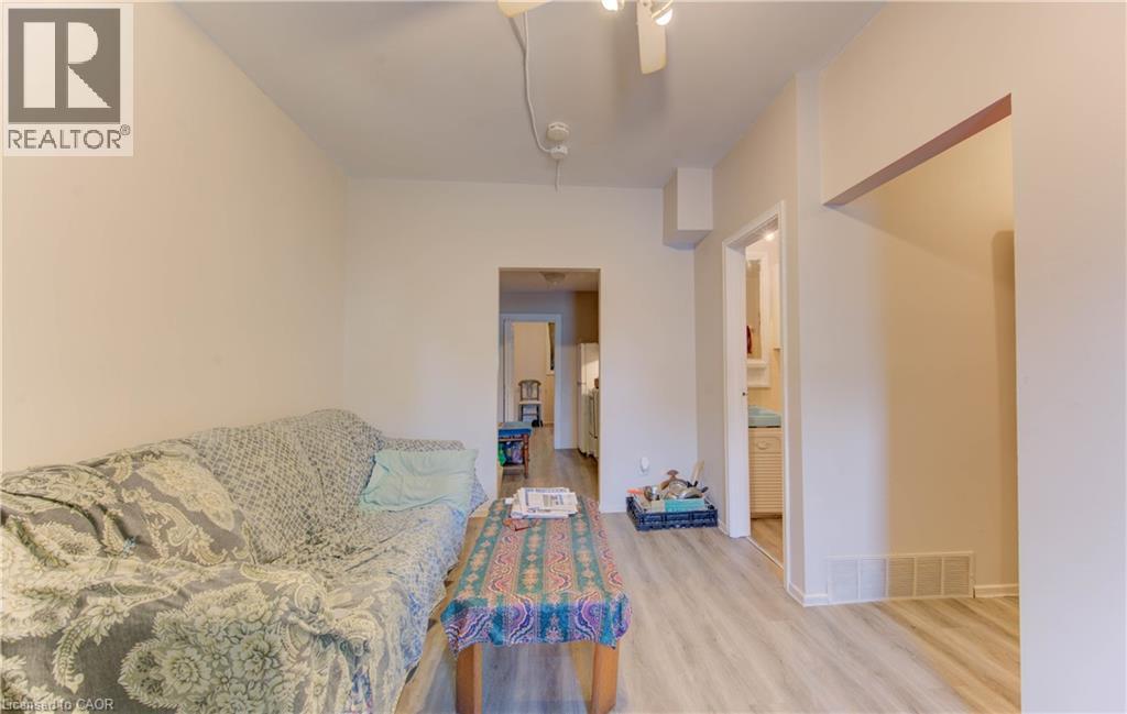 233 LANCASTER Street E thumbnail 4