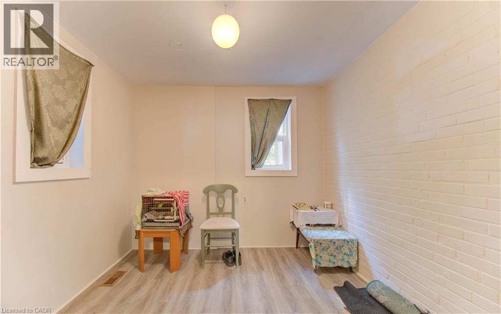 233 LANCASTER Street E thumbnail 7