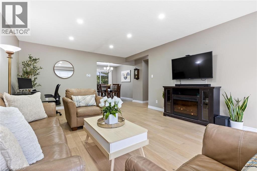 49 CEDARWOODS Crescent Unit# 48 thumbnail 4