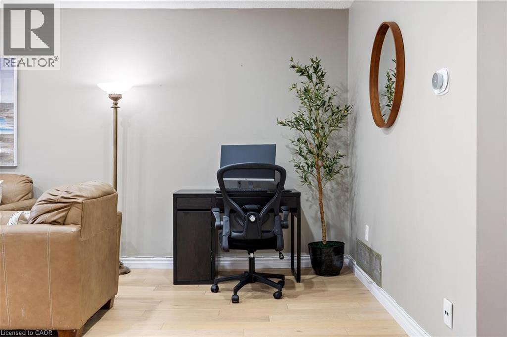 49 CEDARWOODS Crescent Unit# 48 thumbnail 6