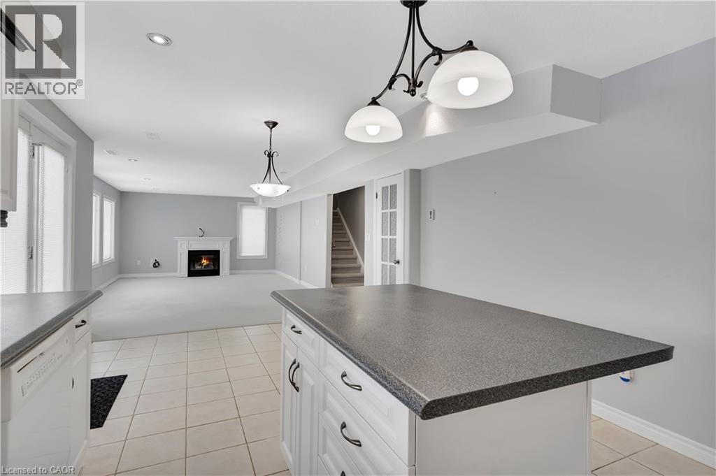 510 FOREST GATE Crescent thumbnail 37