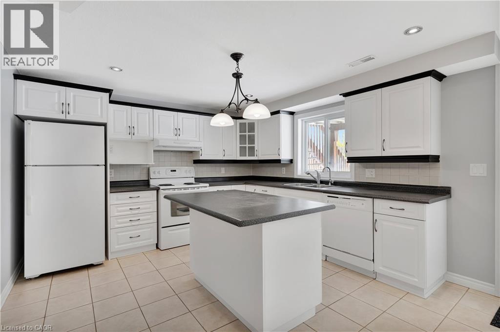 510 FOREST GATE Crescent thumbnail 35