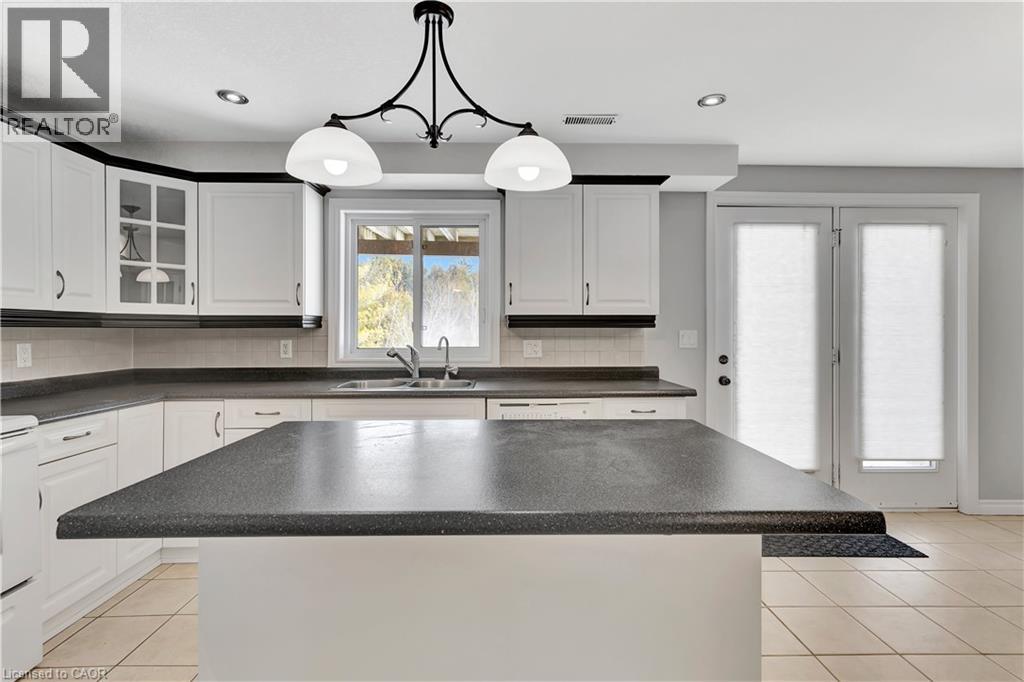 510 FOREST GATE Crescent thumbnail 36