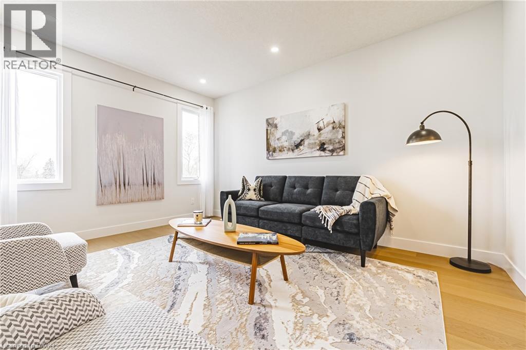 546 BENNINGER Drive thumbnail 11