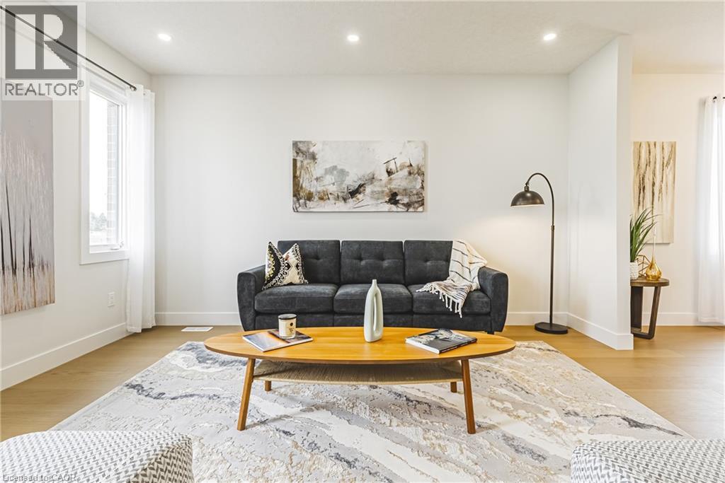 546 BENNINGER Drive thumbnail 12