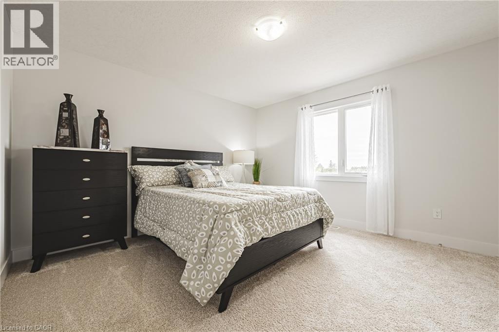 546 BENNINGER Drive thumbnail 21