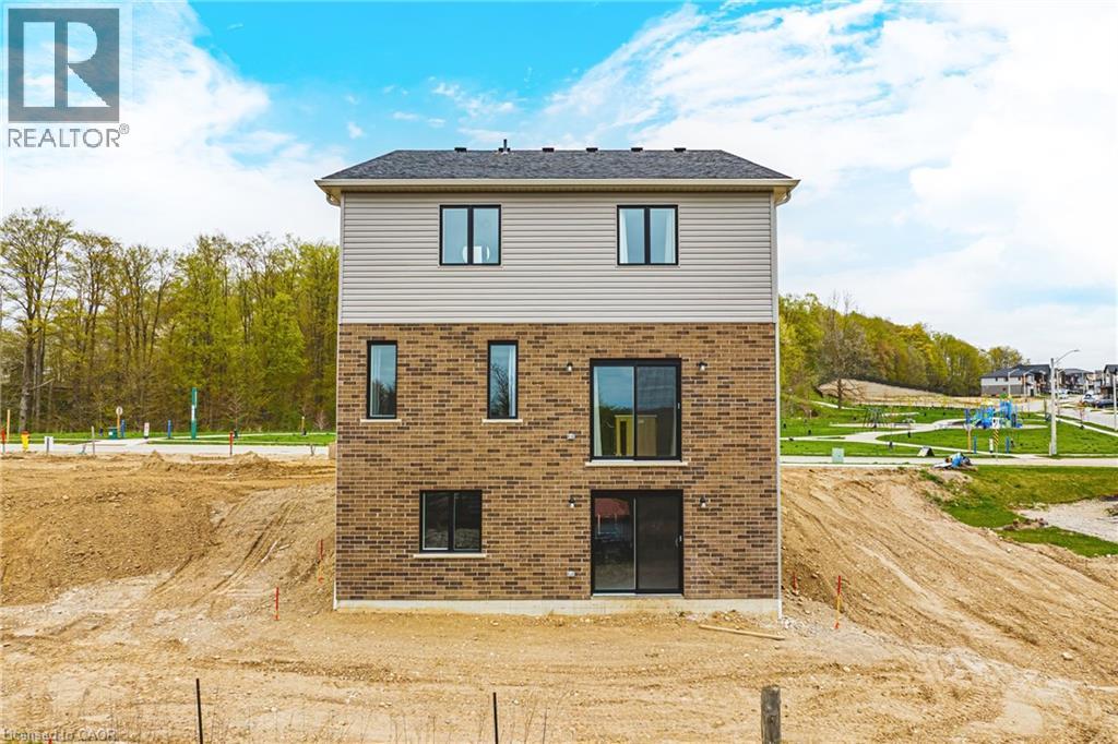 546 BENNINGER Drive thumbnail 29