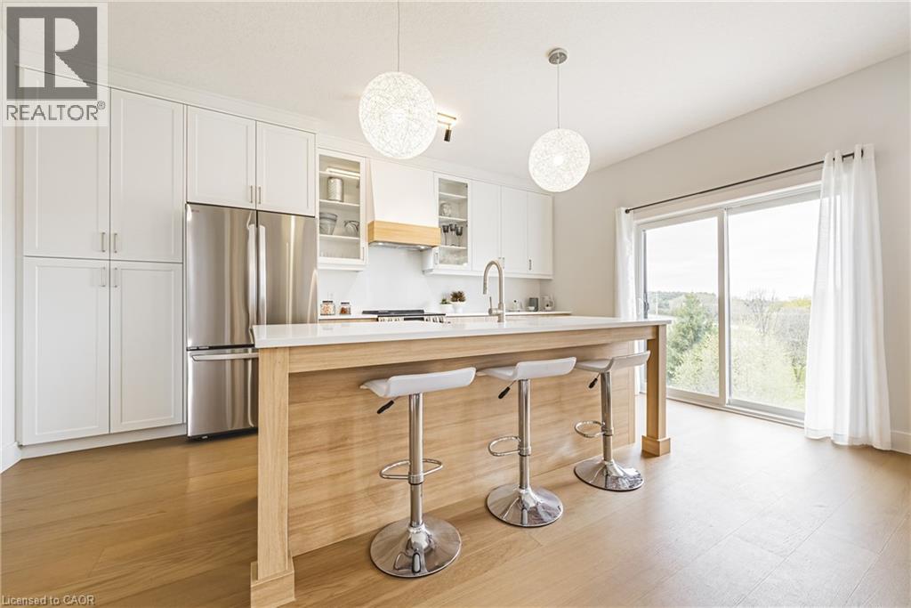 546 BENNINGER Drive thumbnail 3