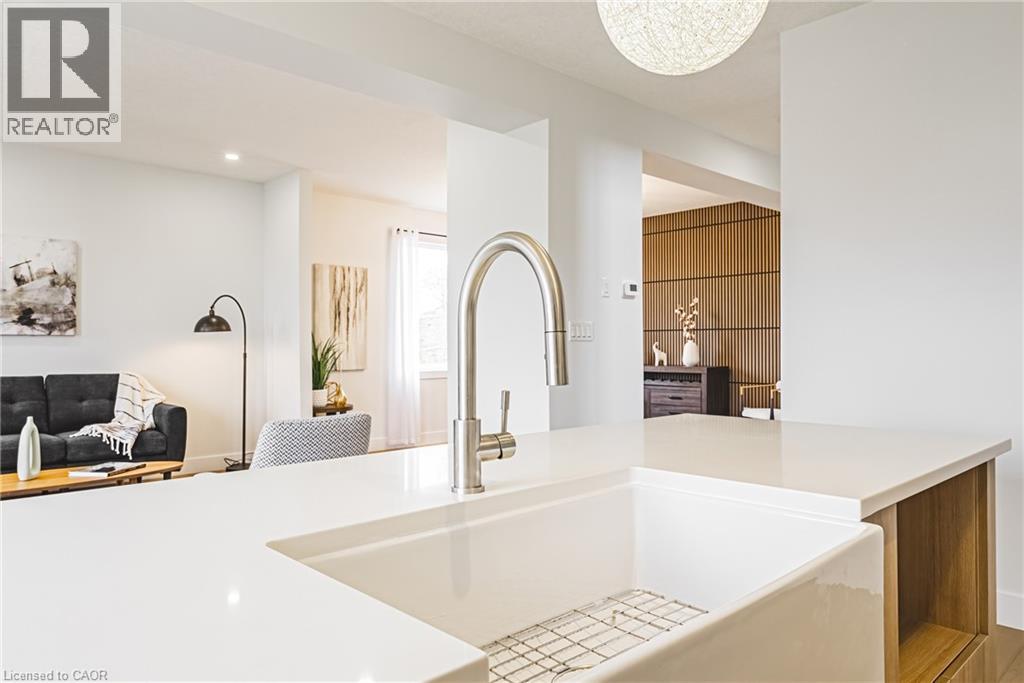 546 BENNINGER Drive thumbnail 9