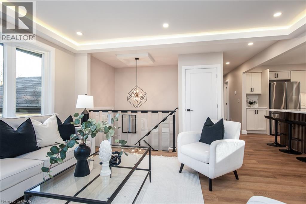 627 GLEN FORREST Boulevard thumbnail 18