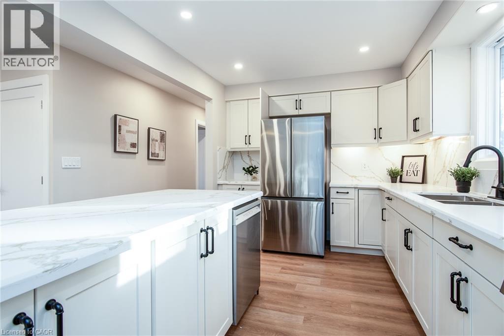 627 GLEN FORREST Boulevard thumbnail 25