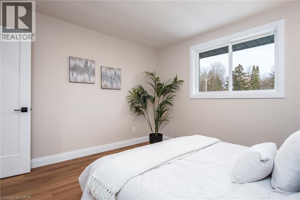 627 GLEN FORREST Boulevard thumbnail 34