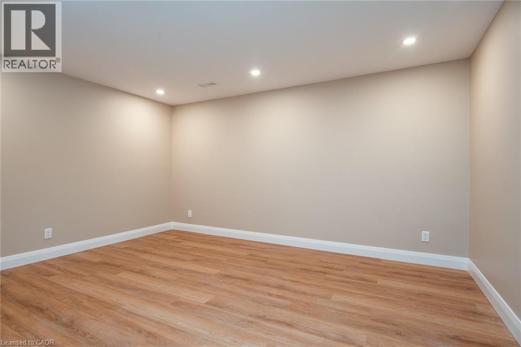 627 GLEN FORREST Boulevard thumbnail 37