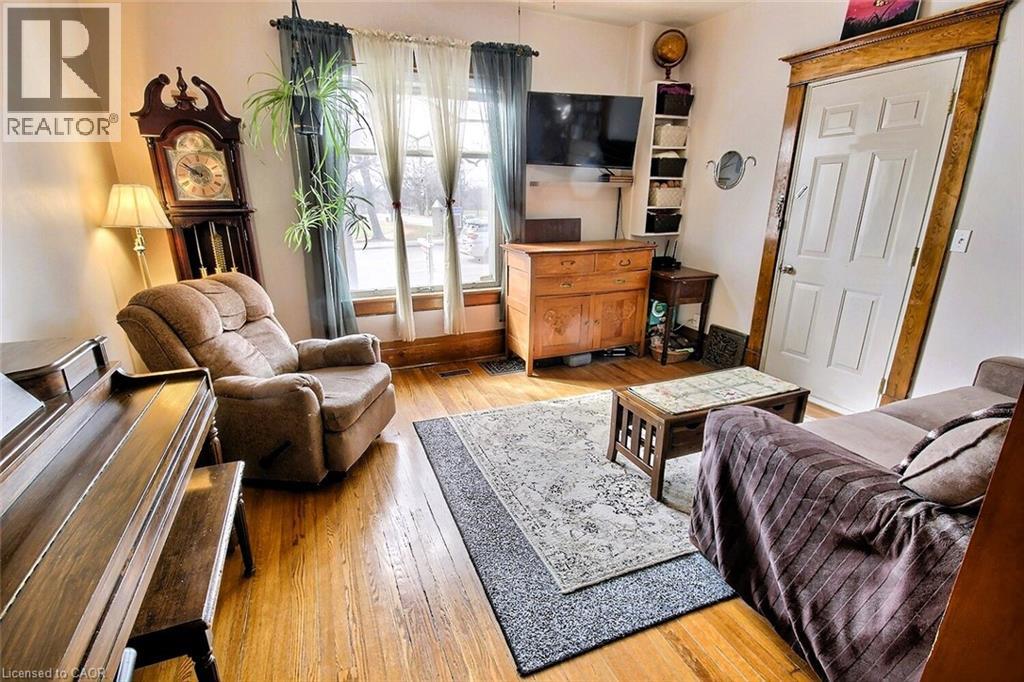 223 WATER Street N thumbnail 4