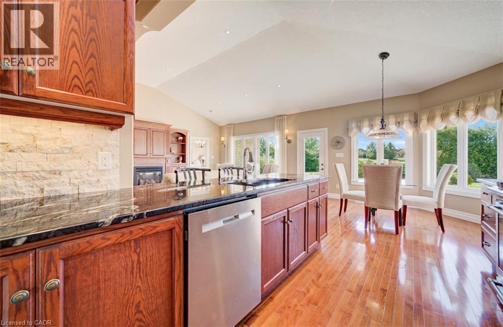 140 DEVONSHIRE Drive thumbnail 18