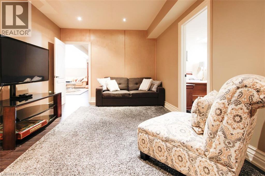 205 PAIGE Place thumbnail 30