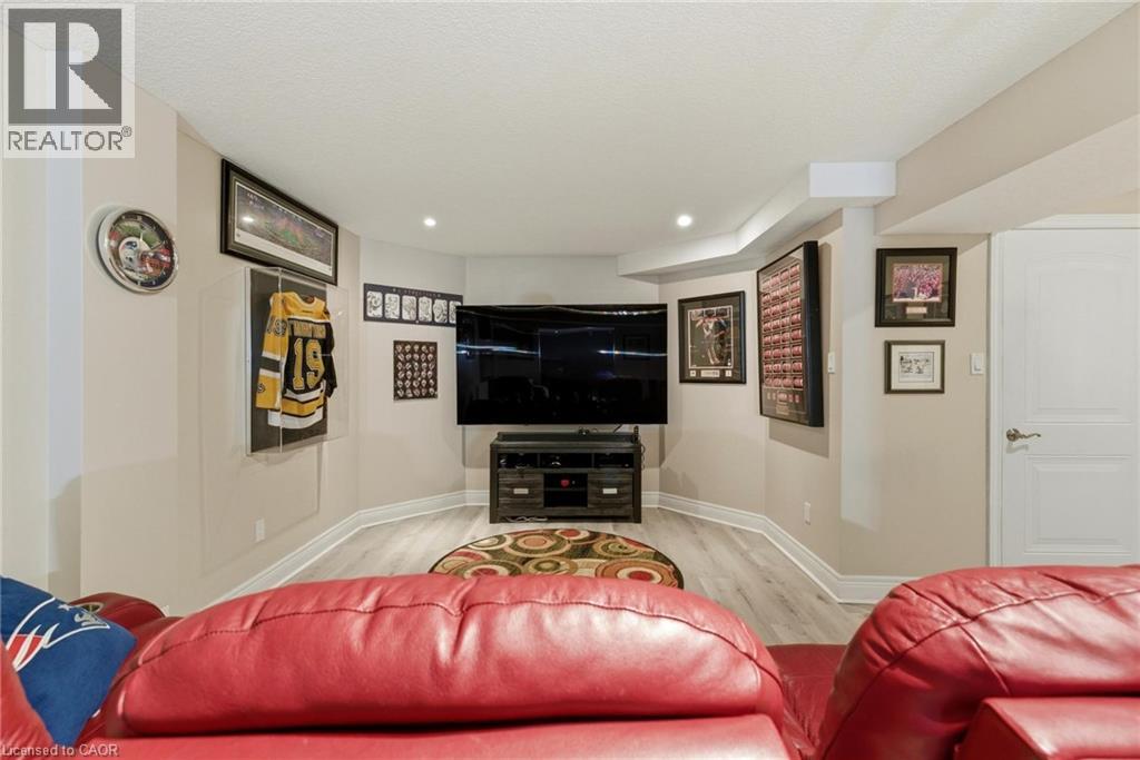 184 TOWNSEND Drive thumbnail 34