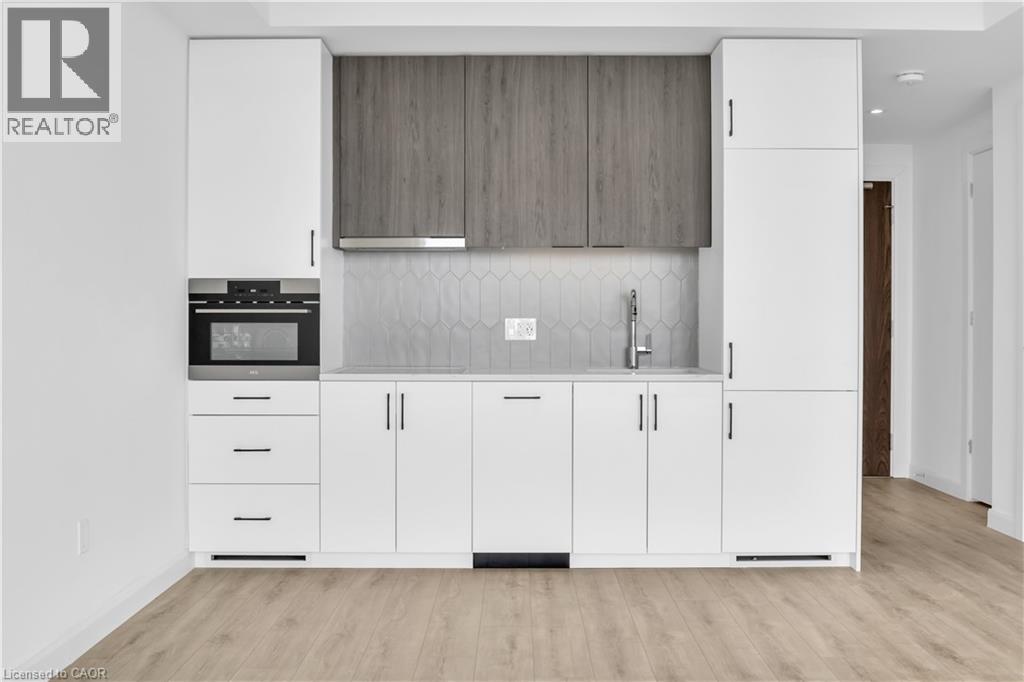 741 KING Street Unit# 1711 thumbnail 13