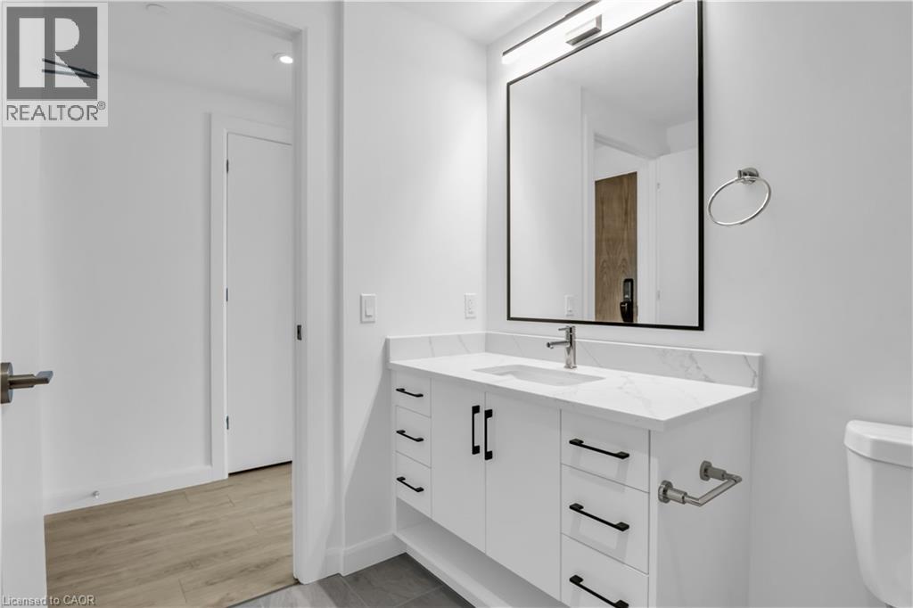 741 KING Street Unit# 1711 thumbnail 19