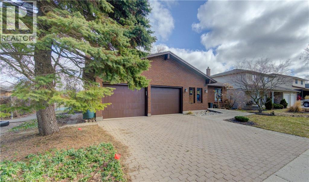 156 CANDLEWOOD Crescent thumbnail 3