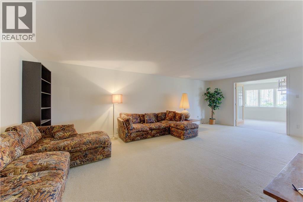 156 CANDLEWOOD Crescent thumbnail 35