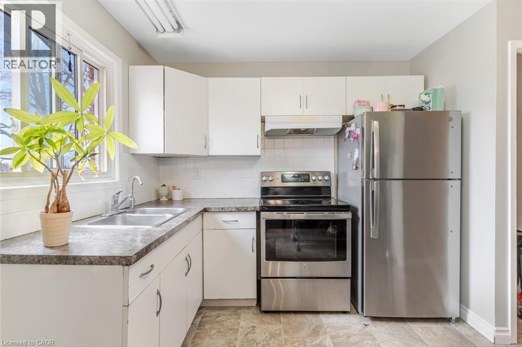 25 UPPER CANADA Drive Unit# 23 thumbnail 12