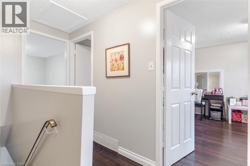 25 UPPER CANADA Drive Unit# 23 thumbnail 16