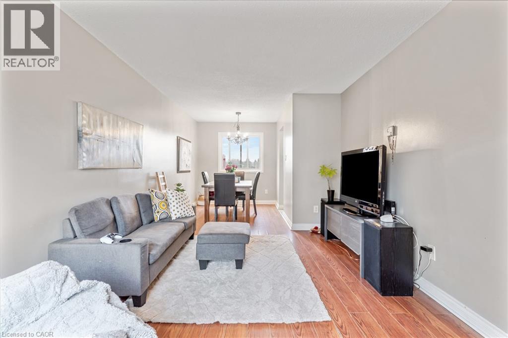 25 UPPER CANADA Drive Unit# 23 thumbnail 4