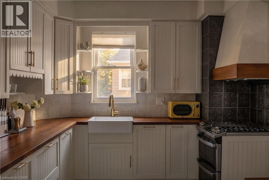 54 BRUCE Street thumbnail 13