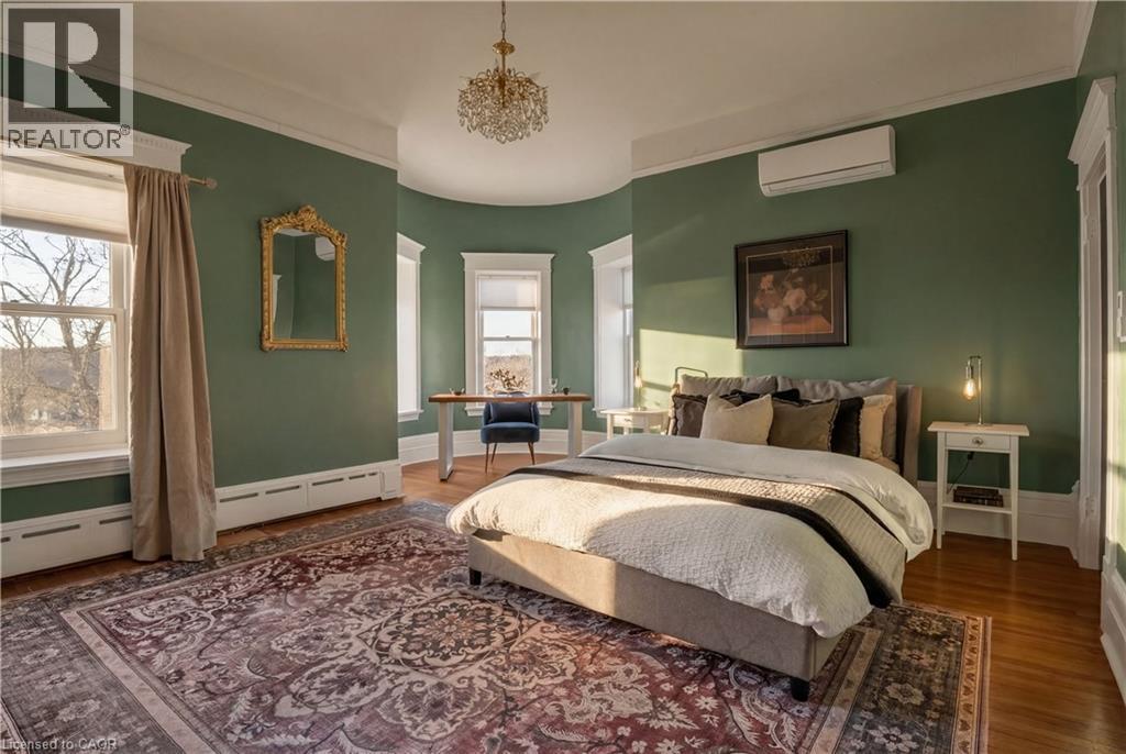 54 BRUCE Street thumbnail 24