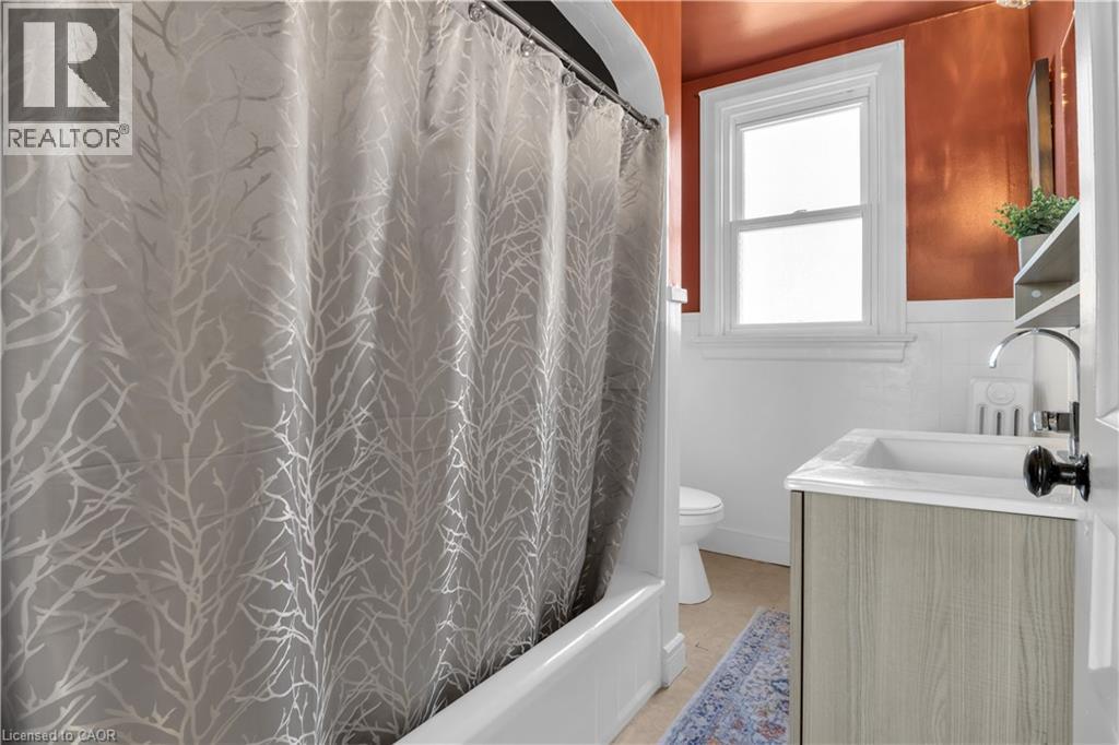 54 BRUCE Street thumbnail 35