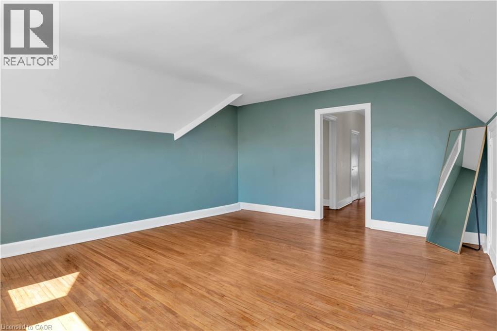 54 BRUCE Street thumbnail 40