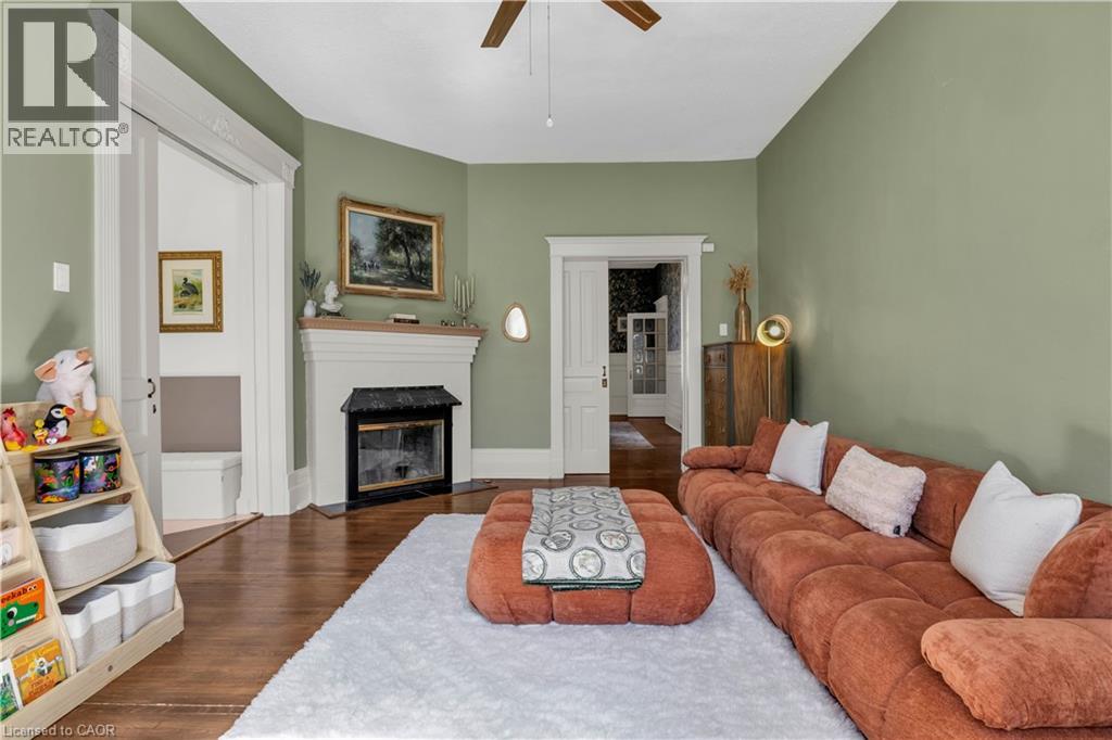 54 BRUCE Street thumbnail 6