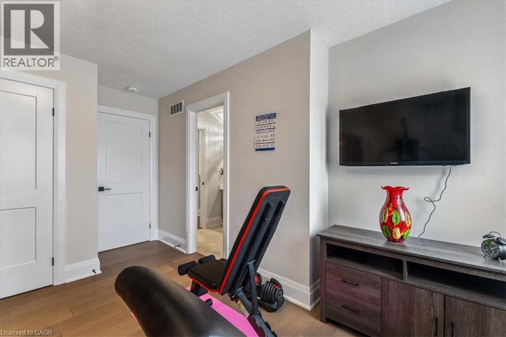 570 BRIDGEMILL Crescent thumbnail 31