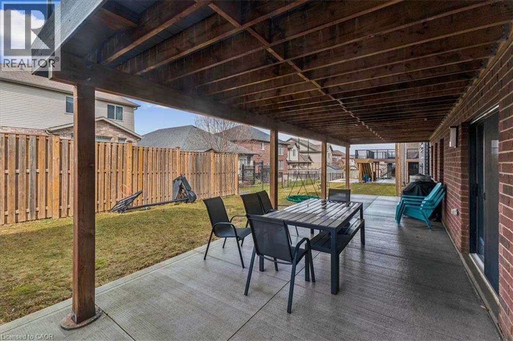 570 BRIDGEMILL Crescent thumbnail 46