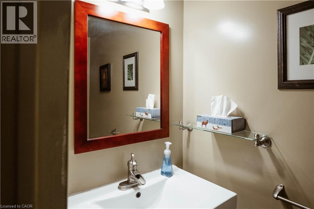 642 CEDARGROVE Place thumbnail 16