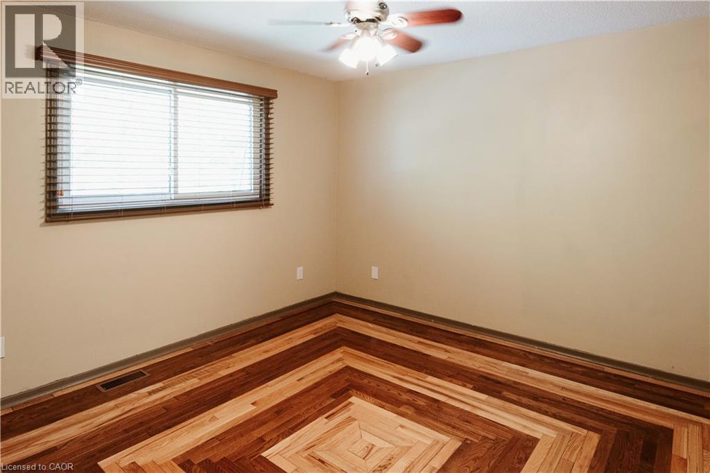 642 CEDARGROVE Place thumbnail 25