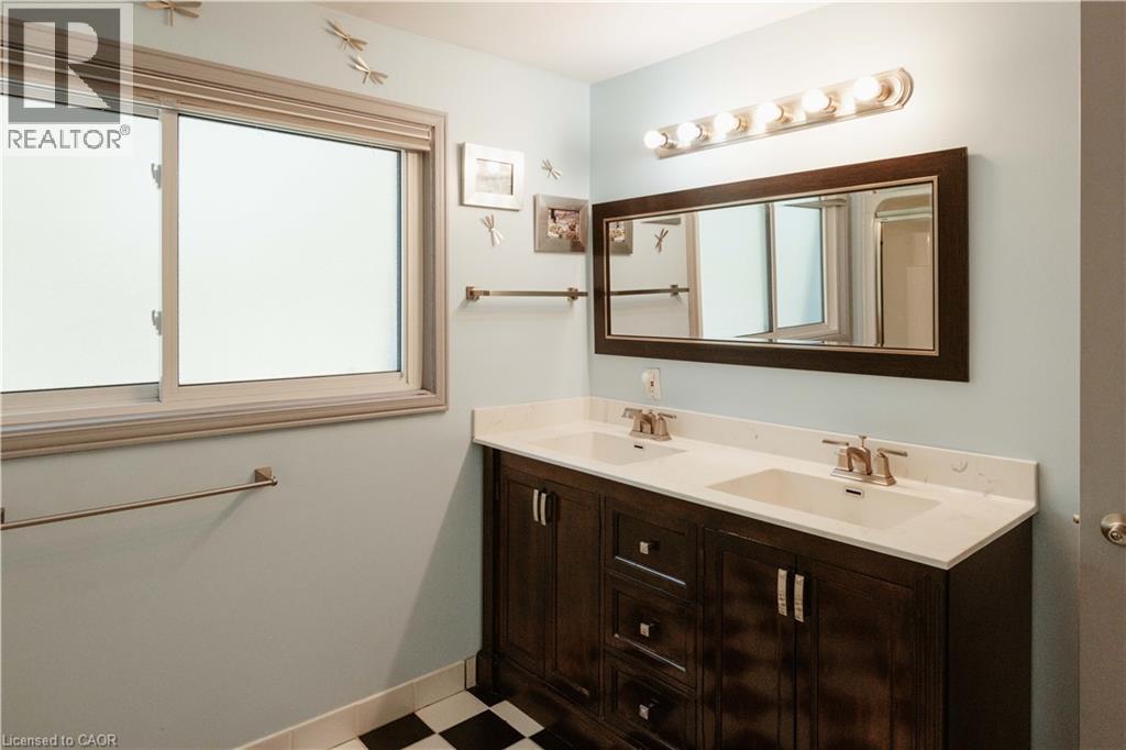 642 CEDARGROVE Place thumbnail 29