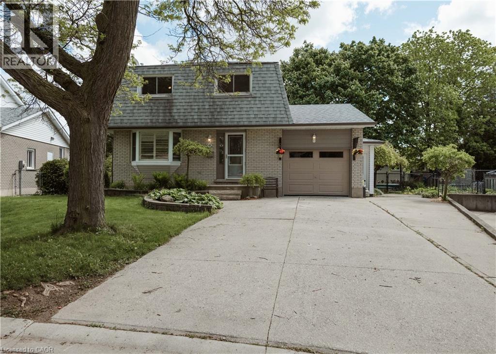 642 CEDARGROVE Place thumbnail 3