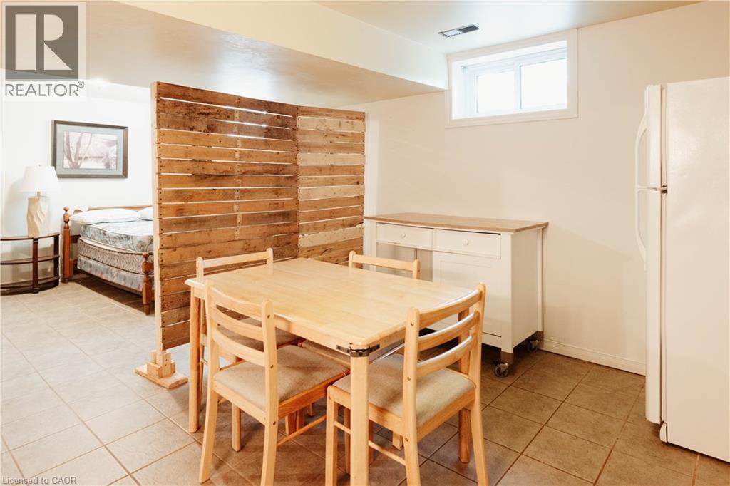 642 CEDARGROVE Place thumbnail 31