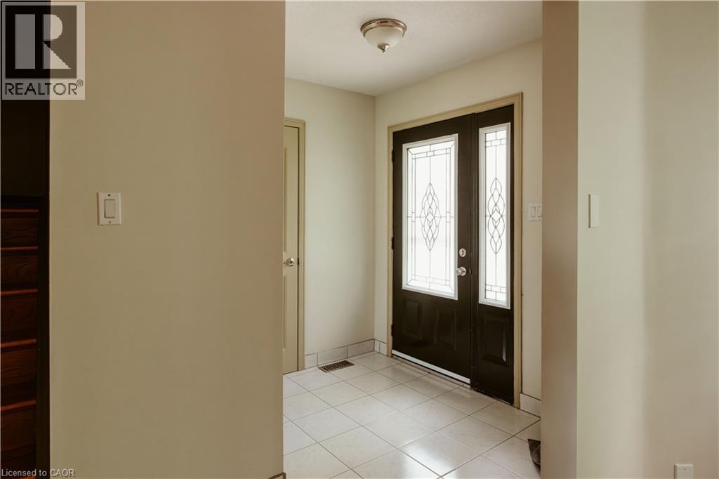 642 CEDARGROVE Place thumbnail 4