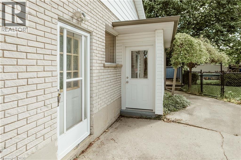 642 CEDARGROVE Place thumbnail 40