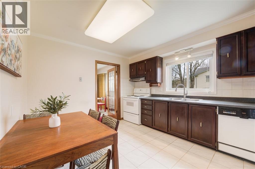 2 BLUE SPRUCE Court thumbnail 20