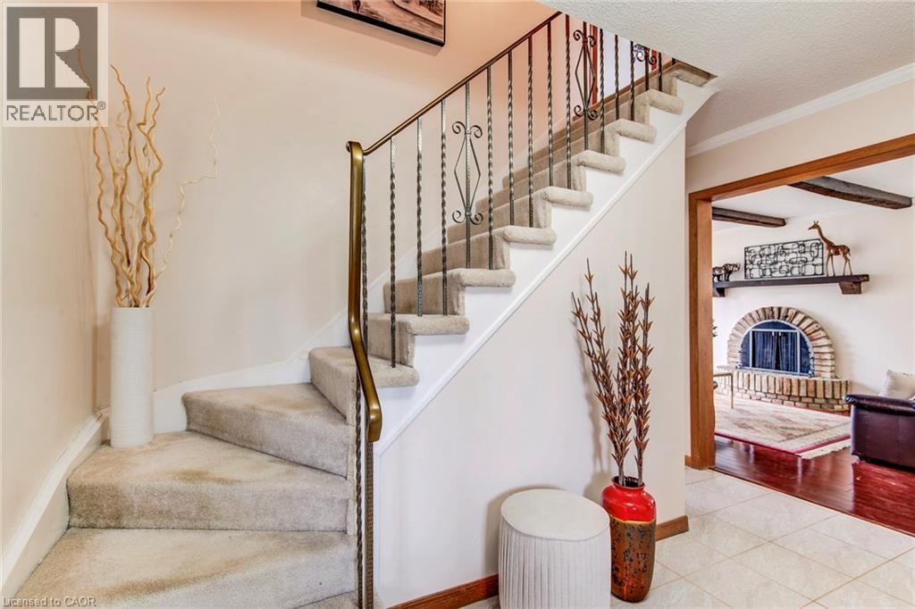 2 BLUE SPRUCE Court thumbnail 30