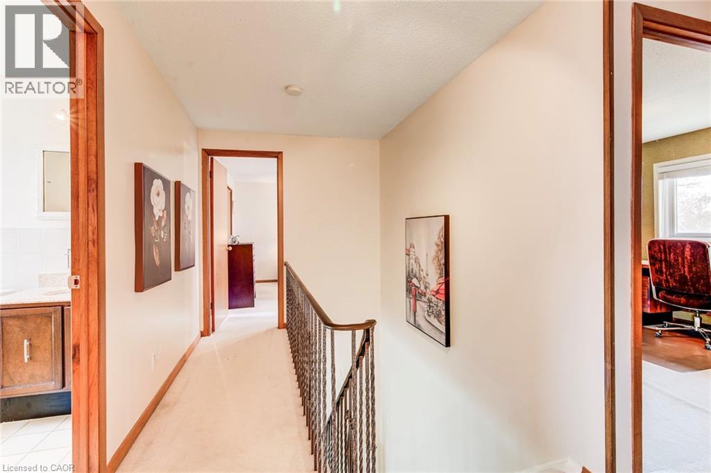 2 BLUE SPRUCE Court thumbnail 31