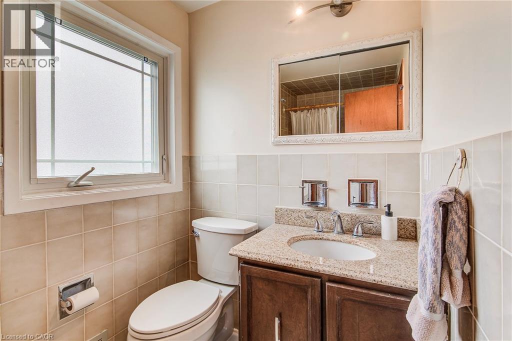 2 BLUE SPRUCE Court thumbnail 32